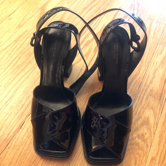 Bottega Veneta Open Toe Patent Leather Heels - Picture 2 of 4